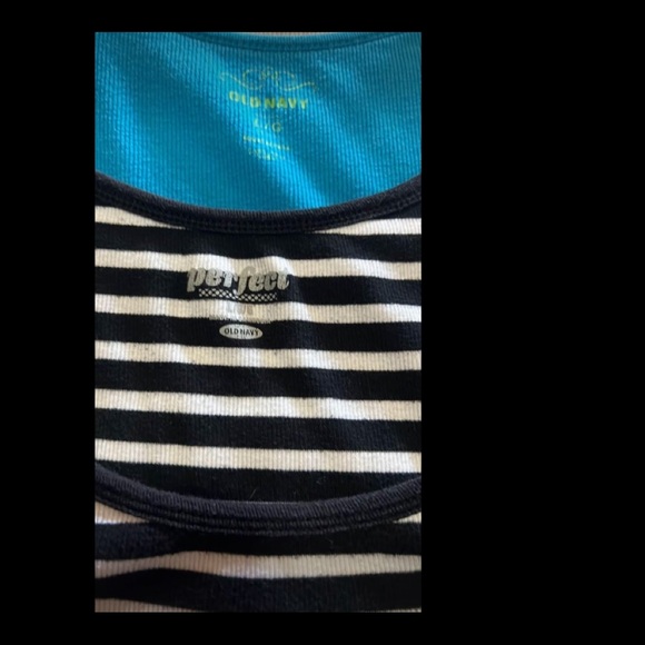 Lot of 9 OLD NAVY tanks - Picture 2 of 10